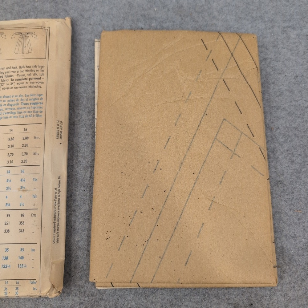 Style 1577 Misses Pleated Skirts Sewing Pattern Size 10 Mid-Calf Pockets Vintage - Picture 3 of 3
